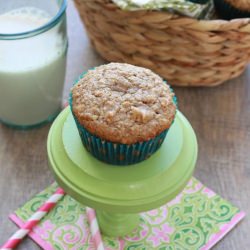 Apple Cinnamon Quinoa Muffins - Recipe photo by kneadtocook
