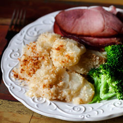 Cheesy Potatoes Au Gratin - Recipe photo by PressureCookingToday