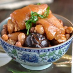 Peanut Pig Feet - Recipe photo by storyofmycook