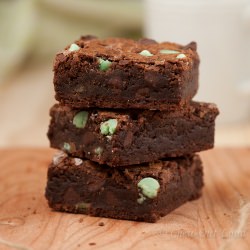 Chewy Mint Chocolate Brownies - Recipe photo by chewoutloud