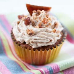 Hazelnut Praline Cupcakes - Recipe photo by supergoldenbakes