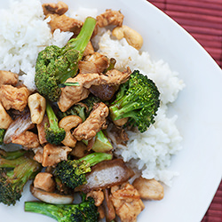 Broccoli Cashew Chicken - Recipe photo by ffandd