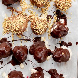 Dark Chocolate Ice Cream Bombs - Recipe photo by Foodopera