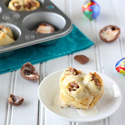 Cadbury Egg Pull Apart Sweet Rolls - Recipe photo by chocolatemoosey