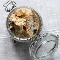 Cantucci – Biscotti - Recipe photo by coukine