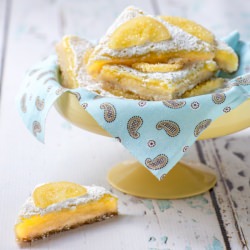 Lemon Bars with Candied Lemon Slice - Recipe photo by The Witch
