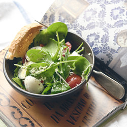 Fast Salad - Recipe photo by onionchoco