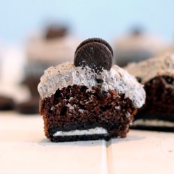 Cookies and Cream Cupcake - Recipe photo by bakerita
