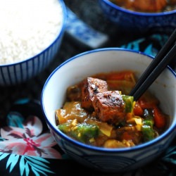 Tofu in curry sauce - Recipe photo by The Cuisine Collective