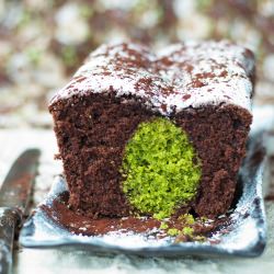 Hidden Egg Cake for Easter - Recipe photo by sneige