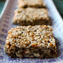 Vegan Raw Crunch Bars - Recipe photo by mollyeatsseitan