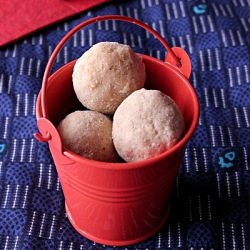 Oats Peanut Balls - Recipe photo by divyapramil