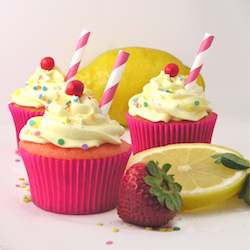 Strawberry Lemonade Cupcakes - Recipe photo by easybaked