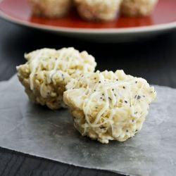 Lemon Poppy Seed Rice Krispy Treats - Recipe photo by mallowandco