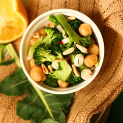Chickpea& Grilled Broccoli Salad - Recipe photo by robinia