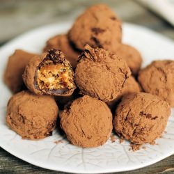 Peanut Butter and Bacon Truffles - Recipe photo by flying fourchette