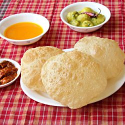 Poori/Luchi: Indian Puffed Bread - Recipe photo by purabinaha