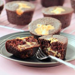 Cream Cheese Cupcakes - Recipe photo by manilaspoon