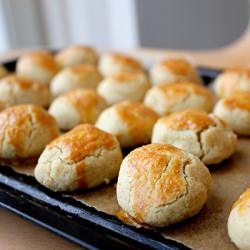 Chinese Almond Cookies - Recipe photo by irinawang