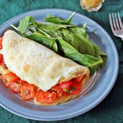 Garlic Tomato + Egg White Omelet - Recipe photo by thenutritionalepiphany