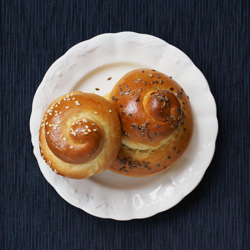 Olive Oil Bread Swirls - Recipe photo by WhileHeWasOut