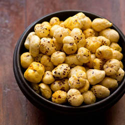 Roasted Makhana or Foxnuts - Recipe photo by vegrecipesofindia