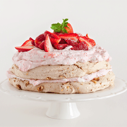 Praline Meringue Cake - Recipe photo by Sandra bakes a party