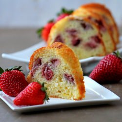 Fresh Strawberry Cake - Recipe photo by manilaspoon