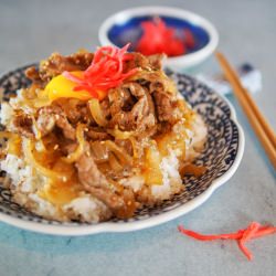 Gyudon Japanese Beef Bowl - Recipe photo by sandrasim