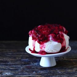 Mini Pavlovas - Recipe photo by gettingmyjustdesserts