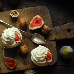 Fig and Walnut Cupcakes - Recipe photo by Martinus