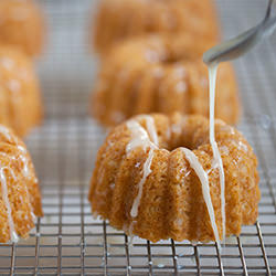 Vanilla Bean Malt Cake - Recipe photo by lastingredient