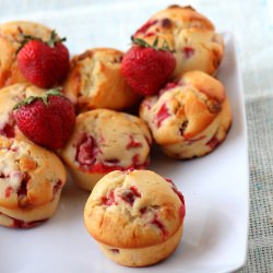Strawberry White Chocolate Muffins - Recipe photo by manilaspoon