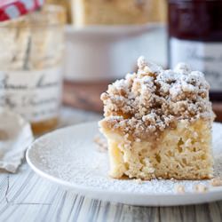 Cream Cheese & Jam Crumb Cake - Recipe photo by jjaxv