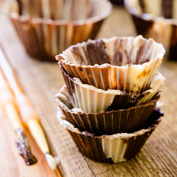 Simple Chocolate Cups - Recipe photo by cupcakeproject
