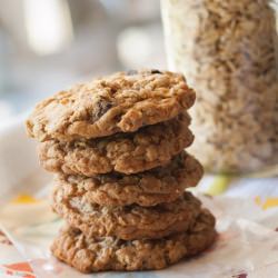 Oatmeal Chocolate Chunk Cookies - Recipe photo by freeeats