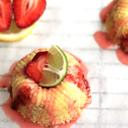Strawberry 7 Up Pound Cakelettes - Recipe photo by grandbabycakes