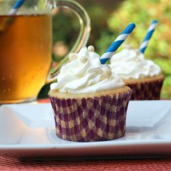 Cream Soda Cupcakes with Almond - Recipe photo by Mary-Yums