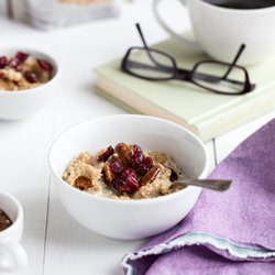 Oatmeal with Cranberries and Pecans - Recipe photo by Jelly Toast