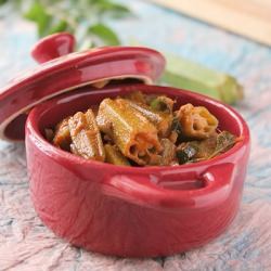 Tangy Lady's-finger Curry - Recipe photo by divyapramil