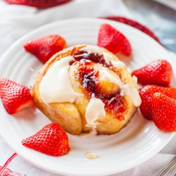 Strawberry Sweet Rolls with Glaze - Recipe photo by Averie