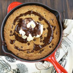 Skillet Cookie Sundae - Recipe photo by BeatriZ