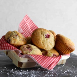 Raspberries Ricotta Cakes - Recipe photo by coukine