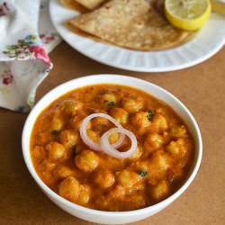 Chana Masala - Recipe photo by vsharmilee