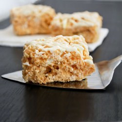 Creamsicle Rice Krispy Treats - Recipe photo by mallowandco