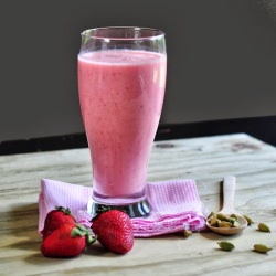 Strawberry Lassi - Recipe photo by swathiiyer