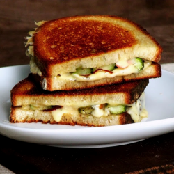 Crispy Toast with Asparagus - Recipe photo by Kas