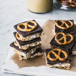 Peanut Butter & Pretzel Bars - Recipe photo by topwithcinnamon