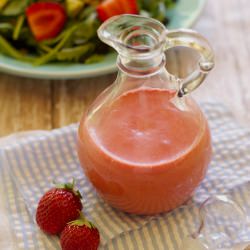 Strawberry Vinaigrette - Recipe photo by carolinagirlcooks