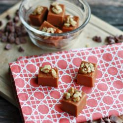 Cinnamon Roll Fudge - Recipe photo by noyomoco
